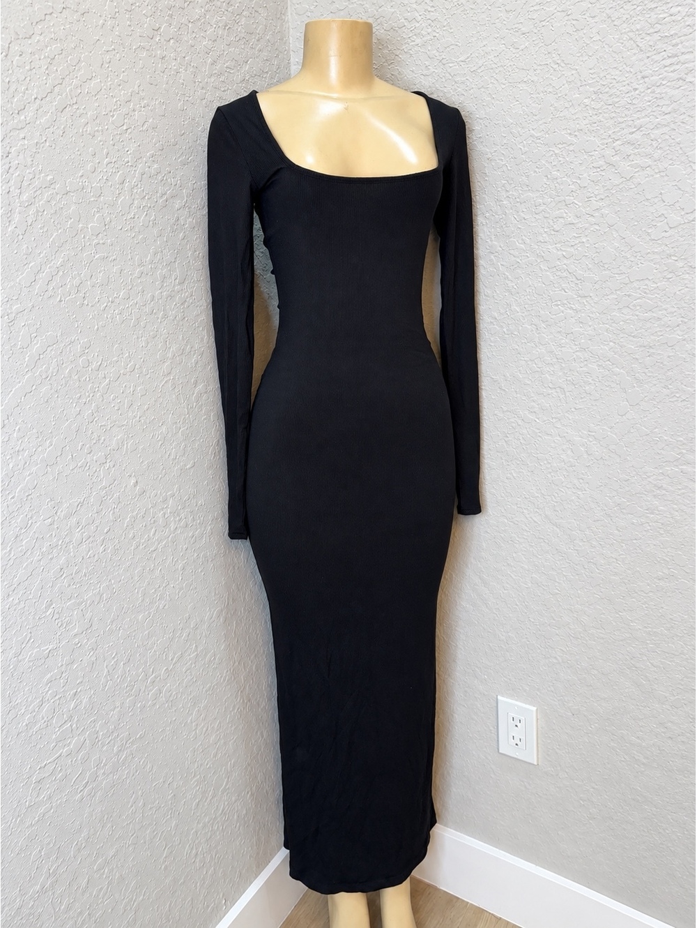 SKIMS Soft Lounge Long Sleeve Maxi Dress Onyx Black Size M NWT - Picture 3 of 9